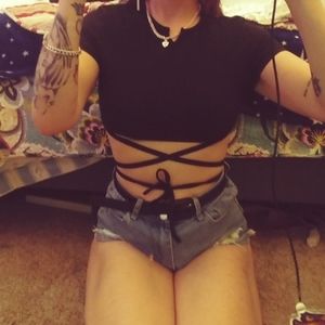 Size small, black, cropped tie around top